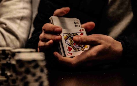 Poker kaarten schudden